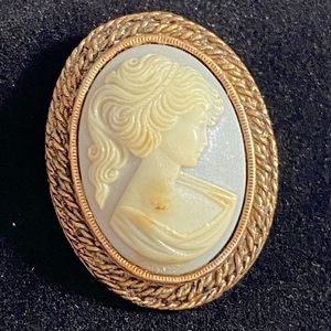 Vintage PERI Brooch